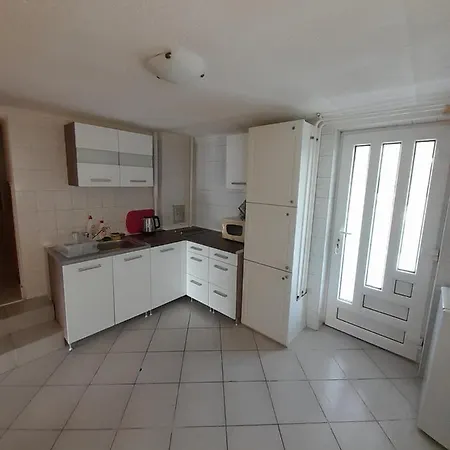 Napsugar Vendeghaz Apartment Tiszaujvaros Exterior photo