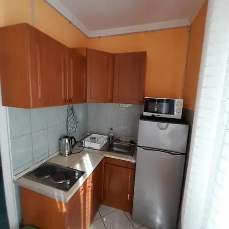 Napsugar Vendeghaz Apartment Tiszaujvaros Exterior photo