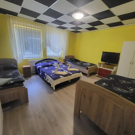 Napsugar Vendeghaz Apartment Tiszaujvaros Exterior photo