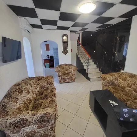 Napsugar Vendeghaz Apartment Tiszaujvaros Room photo